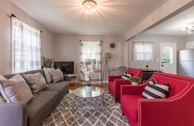 Modern & Cozy Cape | 4 Bedroom House | Central Location