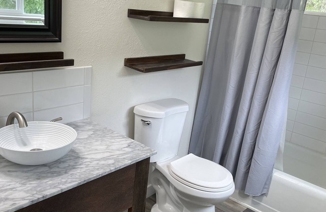 Modern Cozy Mountain Home with VIEWS