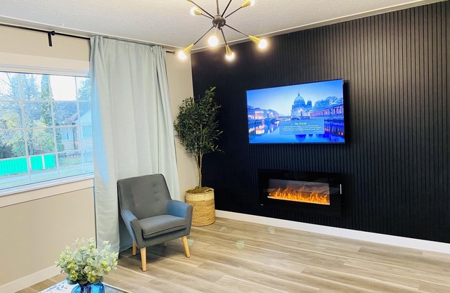 Modern Cozy Retreat Close to Downtown