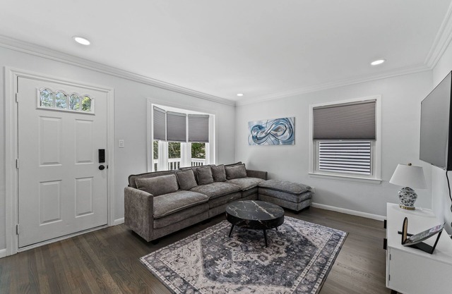 Modern Cozy Retreat