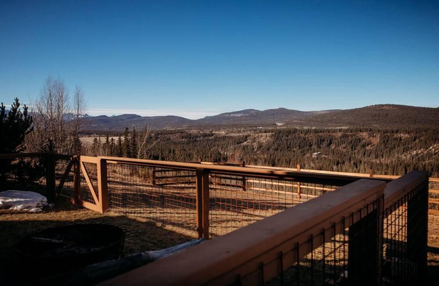 🏔 Modern | Cozy | Views | Firepits | Fireplace | Near Jasper National Park ⛰