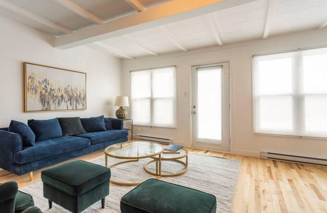 Modern Deluxe Style, Spacious Chic - Downtown MTL