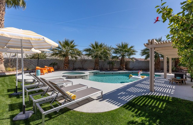 Modern Desert Oasis with Saltwater Pool/Spa