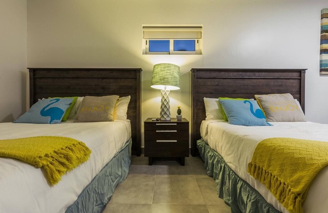 Modern Design Studio w/ Two Double Beds & Pool