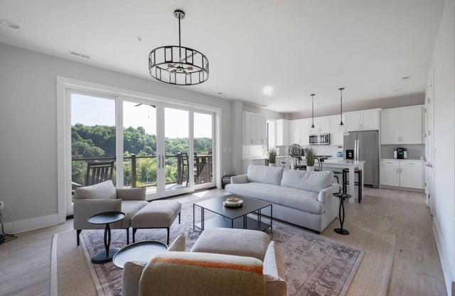 Modern Downtown Condo with River Views