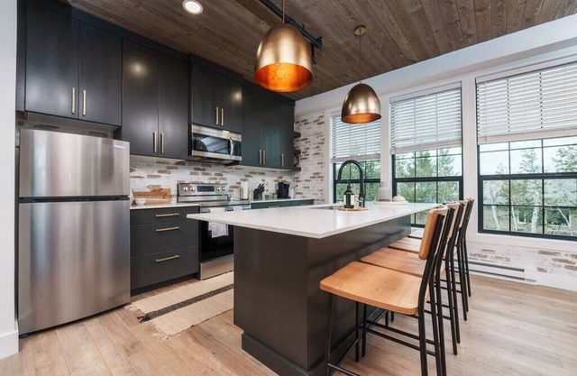 Modern Downtown McCall 2 Bed/2 Bath Condo