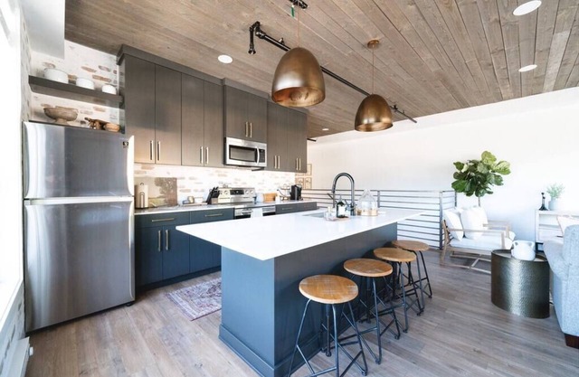 Modern Downtown McCall Loft