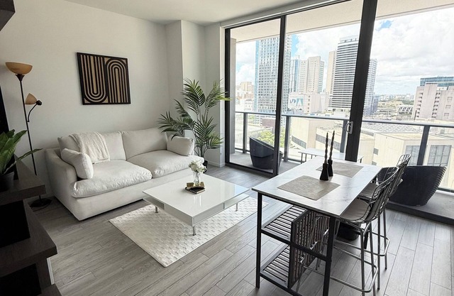Modern Downtown Miami Luxury Studio with Private Balcony & City Views