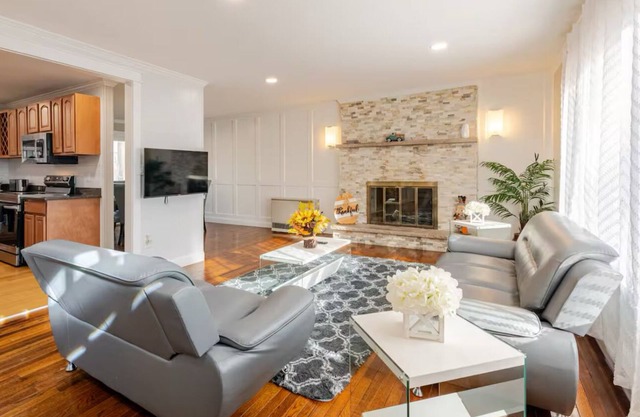 Modern Family GetAway 3BR Firepit, Game Room