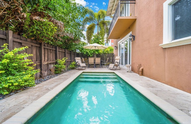 Modern Family Home with Private Pool in Fort Lauderdale - Rooftop