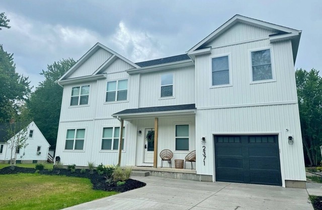 Modern Farmhouse-716 ~BRAND NEW!~ Sleeps 20!