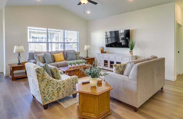 Modern Farmhouse in Herriman w/ Mountain Views!