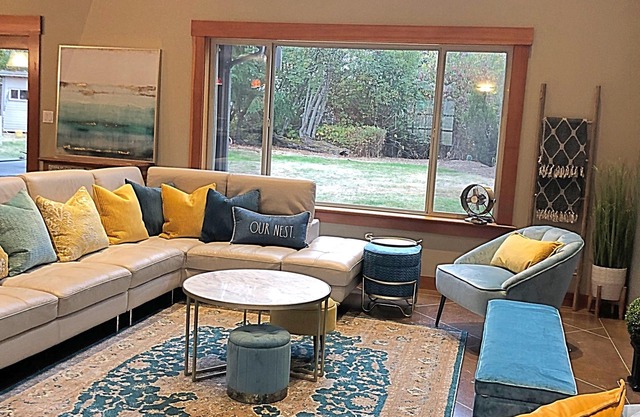 Modern Farmhouse (Lower Floor only) with Hot Tub and Games Room