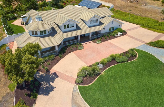 Modern Farmhouse Luxury Resort on One Acre