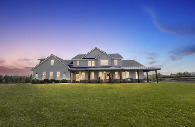 Modern Farmhouse Three Bears Getaway
