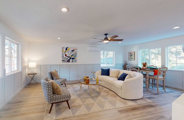 Modern farmhouse with mountain views - next to N. Fork Tule River