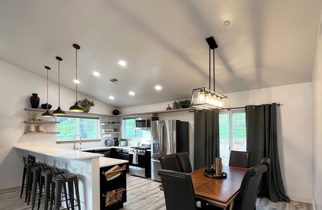 Modern Farmstay Retreat.