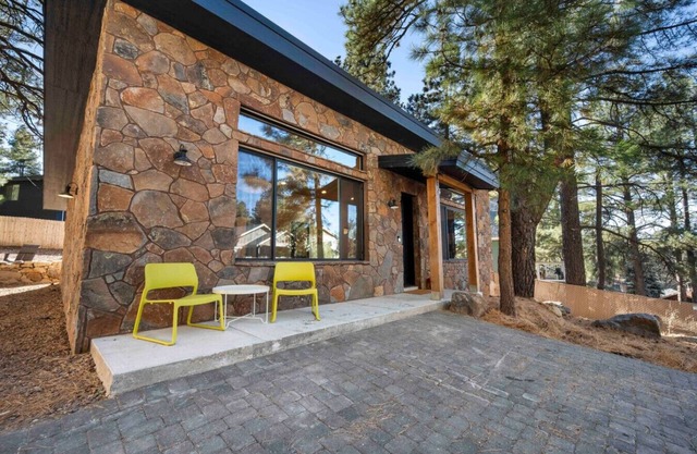 Modern Flagstaff Wood Cabin Home/Forest Views