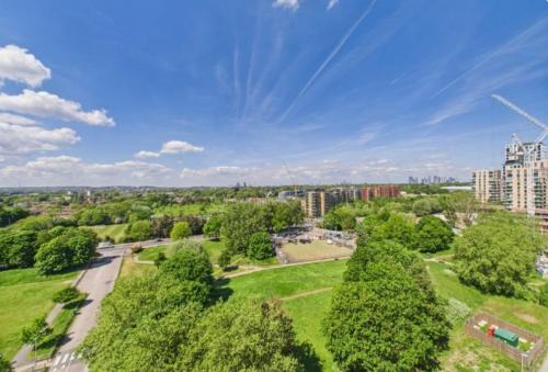 Modern Flat - 10 mins from O2 Arena