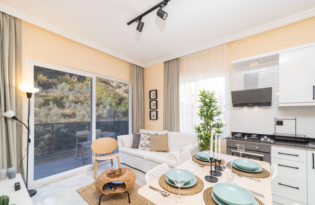 Modern Flat with Shared Pool and Balcony in Alanya
