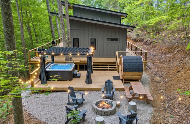 Modern Forest Cabin w/Hot Tub, Sauna & Firepit near Natural Bridge State Park