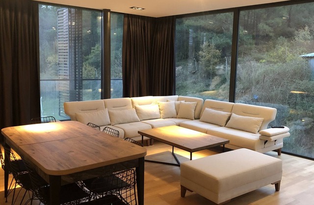 MODERN FOREST FLAT 15 Minuten zum Flughafen