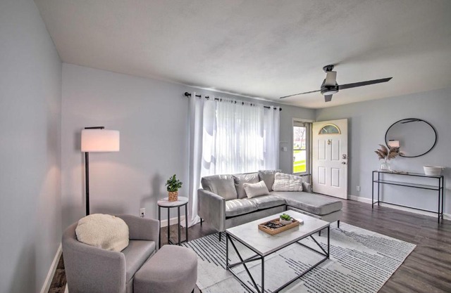 Modern Fort Wayne Home with Yard - 3 Mi to Dtwn