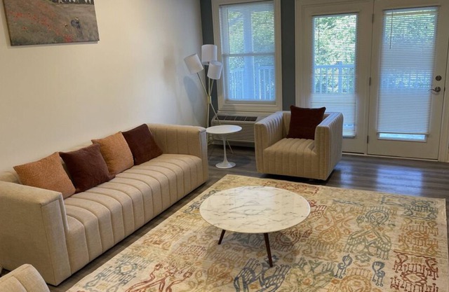 Modern Fully-Furnished 1BR Apartment