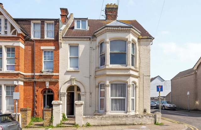Modern Getaway in Gillingham