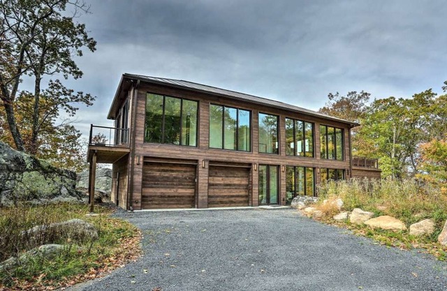 Modern Glass Home w/ Mountain Views