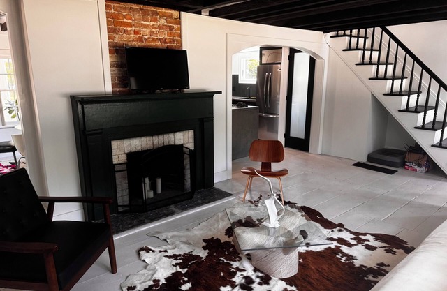 Modern Historic Home in the Quiet East End Country