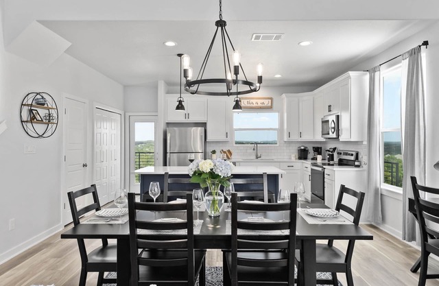 Modern Hill Country Farmhouse - Amazing Views!!!