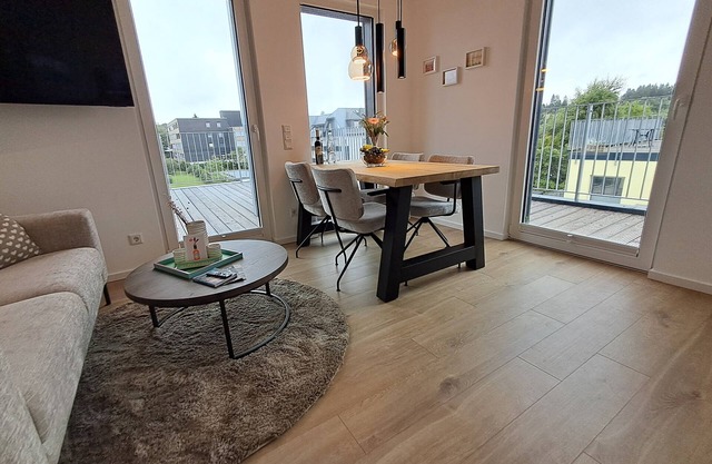 Moderne Ferienwohnung im Gebirgsresort Winterberg mit großer Terrasse und Sauna