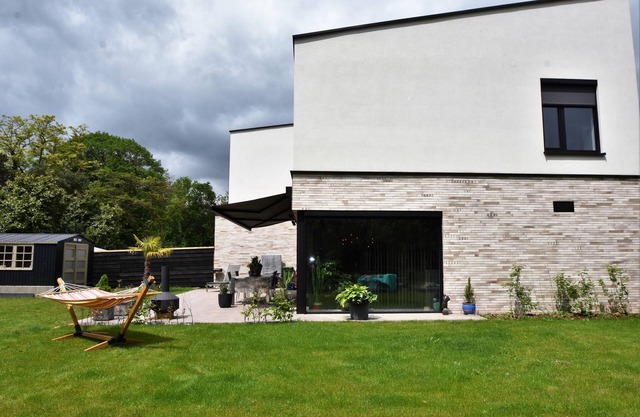 Modern holiday home in Maasmechelen with sauna