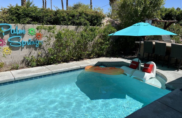 Modern Hollywood Themed Desert Oasis - DOG FRIENDLY #052422