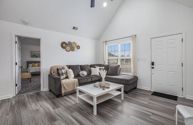Modern Home 4 Bed Lakepoint- Hyundai SK EV Plant-Near Museum's