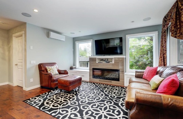 Modern Home in Victoria, BC