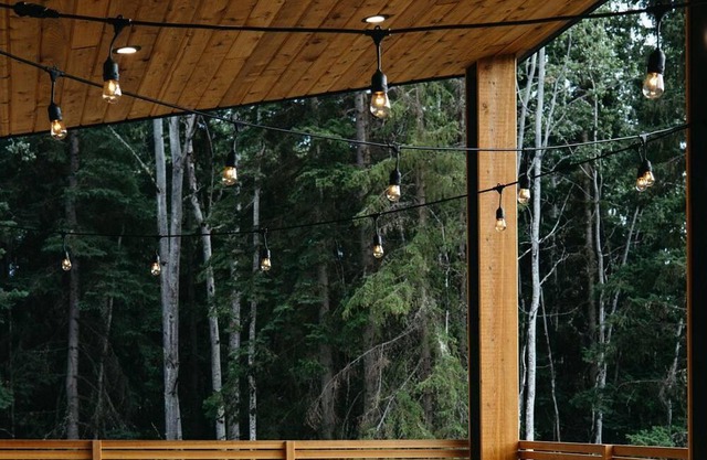 Modern Home on 5 Acres Near Town!