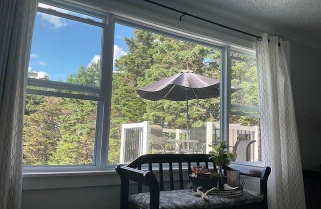 Modern house - ocean view overlooking Bay Roberts
