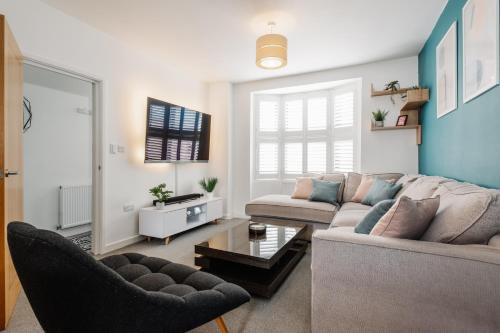 Modern Hove Home close to Brighton Beach with FREE PARKING