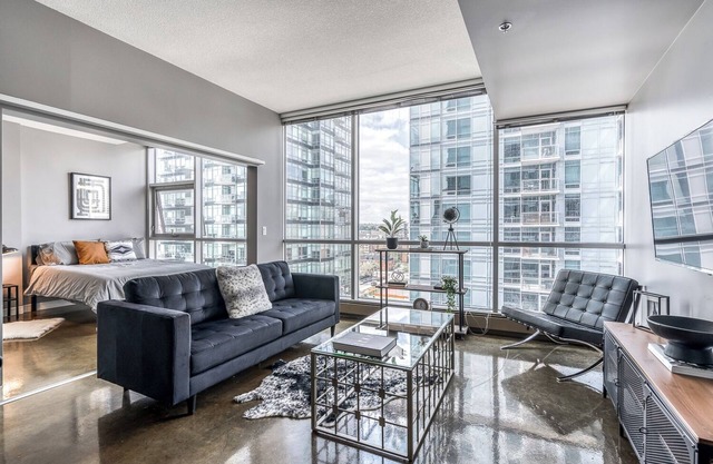 Modern Industrial DT Apartment w/ Views & Parking