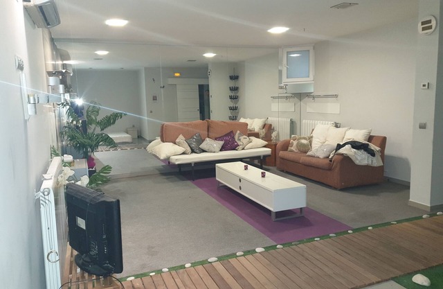 Modern interior diaphanous apartment/suite with capacity for 6 people.