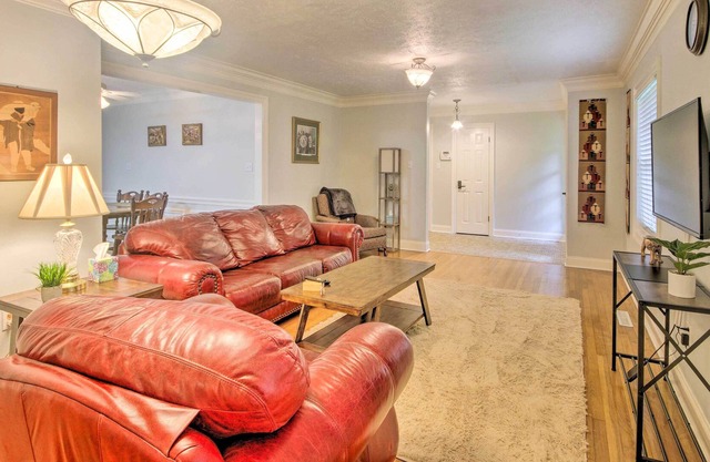 Modern Jackson Home w/ Yard ~ 8 Mi to Dtwn!
