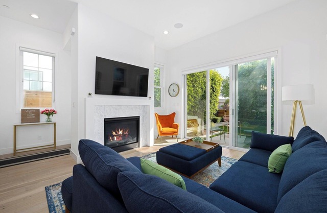Fantastic LA Getaway near Beaches, Culver City, Venice, Santa Monica, and LAX