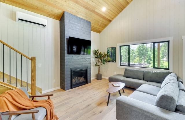 Modern Lakeside Cabin w/ Mountain Views & Hot Tub!