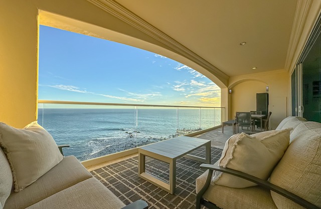 Modern-LasOlasCondo-Pools&Jacuzzis-6thFLR-Rosarito