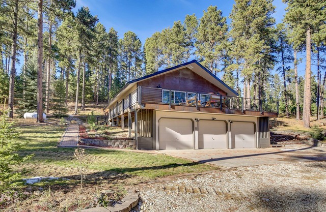 Modern Lead Cabin w/ Private Hot Tub & Fireplace!