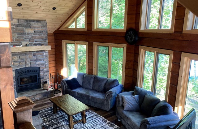 New Modern Log Cottage on Quiet Lake in Muskoka