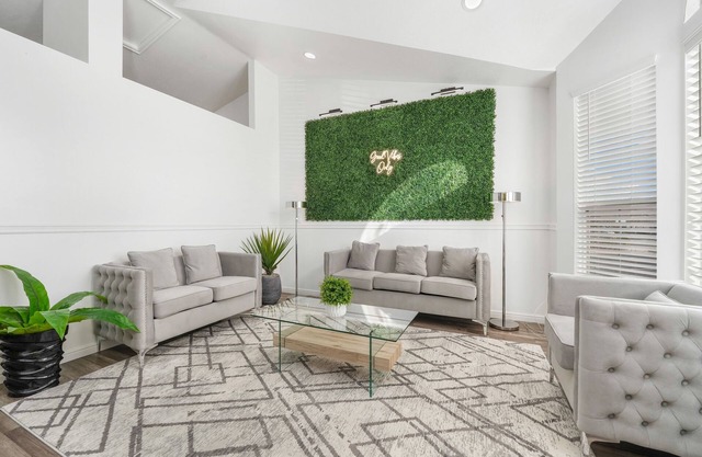 Modern & Lux Stay