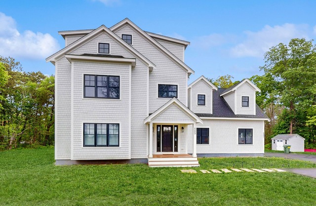 Cozy apartment across from kid friendly park with W/D, AC, games, & pond view
